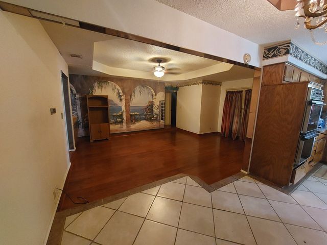 3320 Landmark Lane, Forest Hill, TX 76119