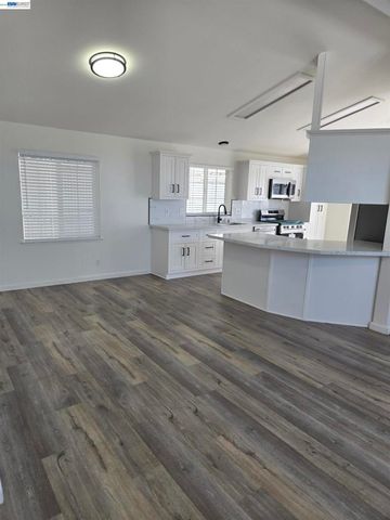 183 Neptune Ave, Hayward, CA 94544
