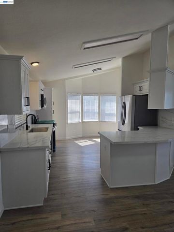 183 Neptune Ave, Hayward, CA 94544