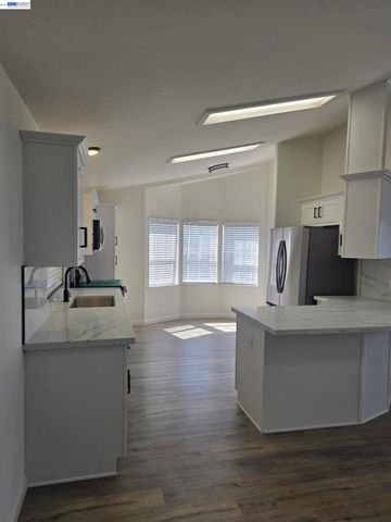 183 Neptune Ave, Hayward, CA 94544