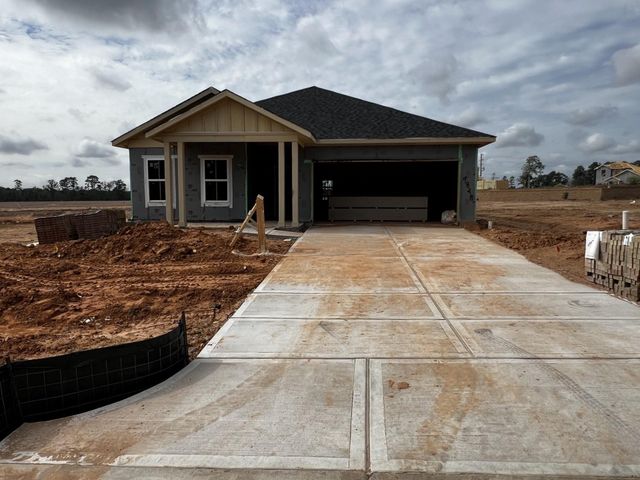 9828 Delta Wing Drive, Conroe, TX 77303