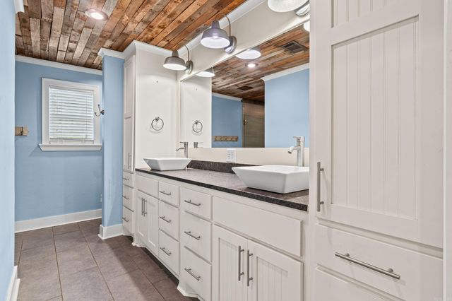 15 Smoking Oaks Rd, Conway, AR 72034