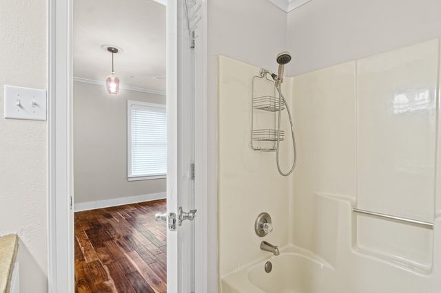 15 Smoking Oaks Rd, Conway, AR 72034