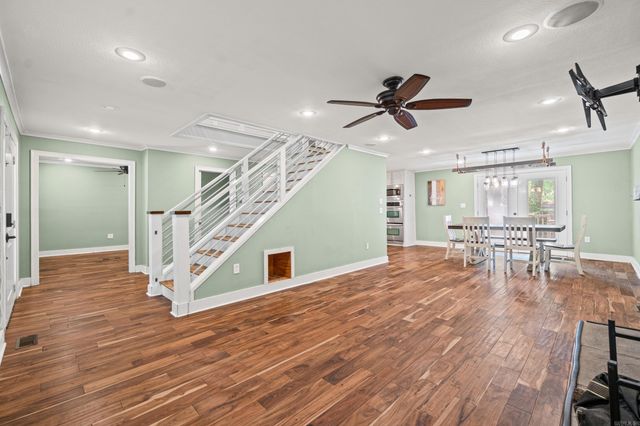 15 Smoking Oaks Rd, Conway, AR 72034