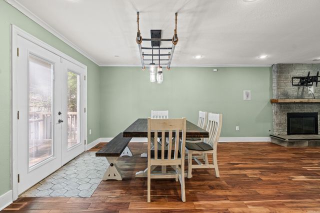 15 Smoking Oaks Rd, Conway, AR 72034