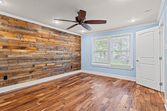 15 Smoking Oaks Rd, Conway, AR 72034