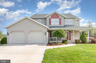 16 HAZELWOOD CT, Mechanicsburg, PA 17050