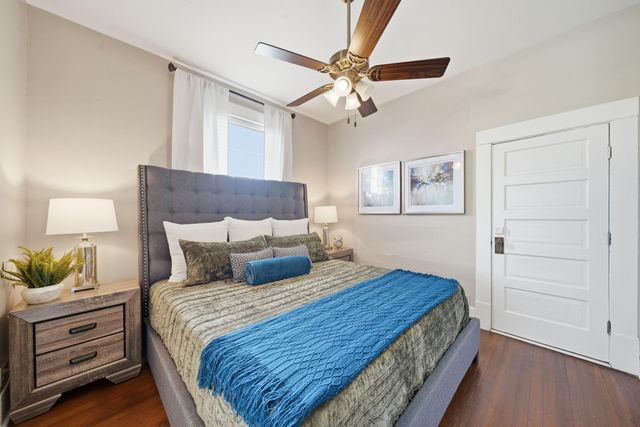 1001 Avenue K, Galveston, TX 77550