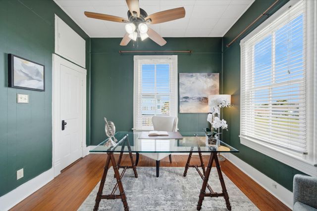 1001 Avenue K, Galveston, TX 77550