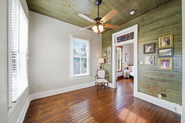 1001 Avenue K, Galveston, TX 77550