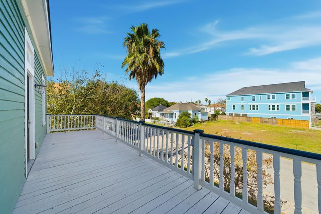 1001 Avenue K, Galveston, TX 77550