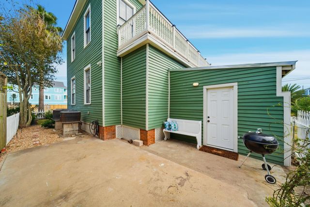 1001 Avenue K, Galveston, TX 77550