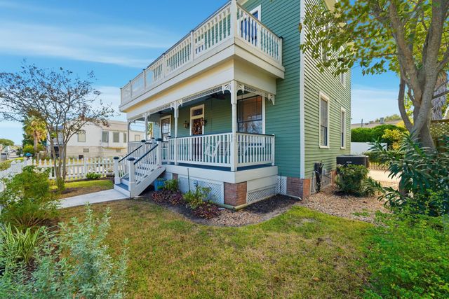 1001 Avenue K, Galveston, TX 77550