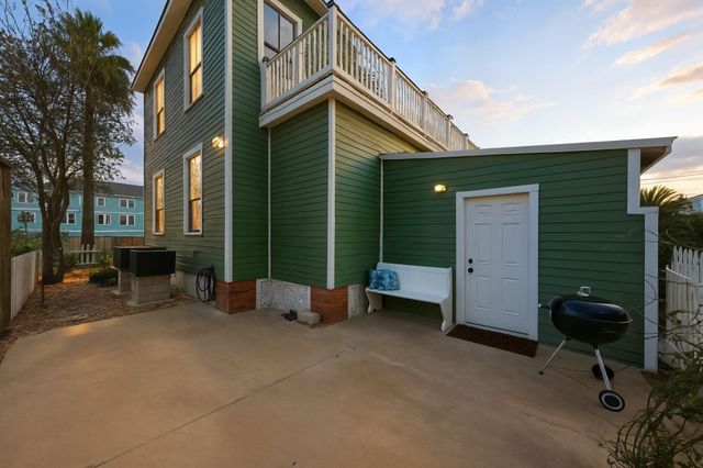 1001 Avenue K, Galveston, TX 77550