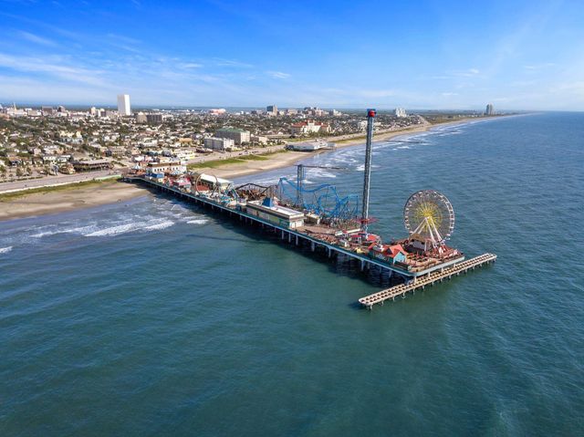 1001 Avenue K, Galveston, TX 77550