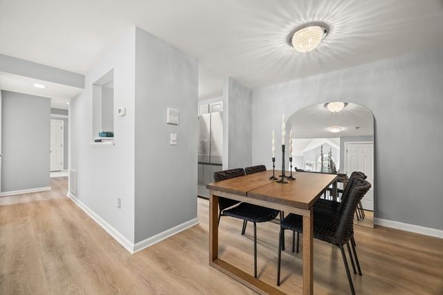 111 Carriage Ln 111, Taunton, MA 02780