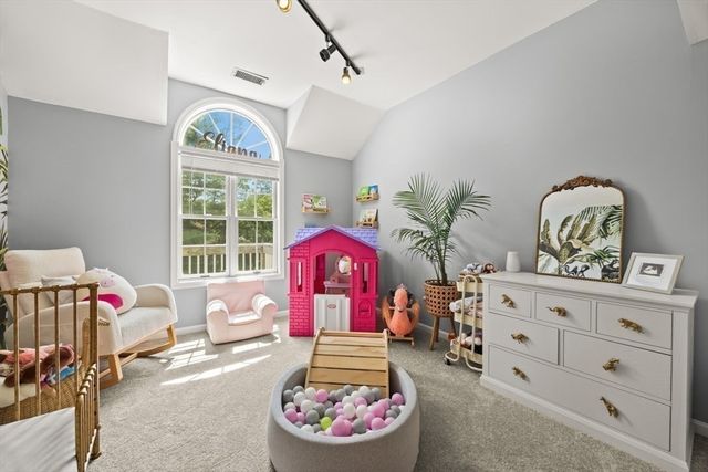 111 Carriage Ln 111, Taunton, MA 02780