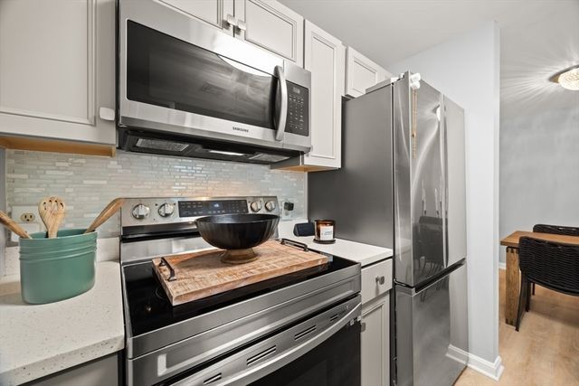 111 Carriage Ln 111, Taunton, MA 02780