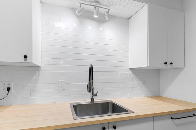 1311 Monte Vista DR, Lockhart, TX 78644