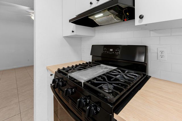 1311 Monte Vista DR, Lockhart, TX 78644