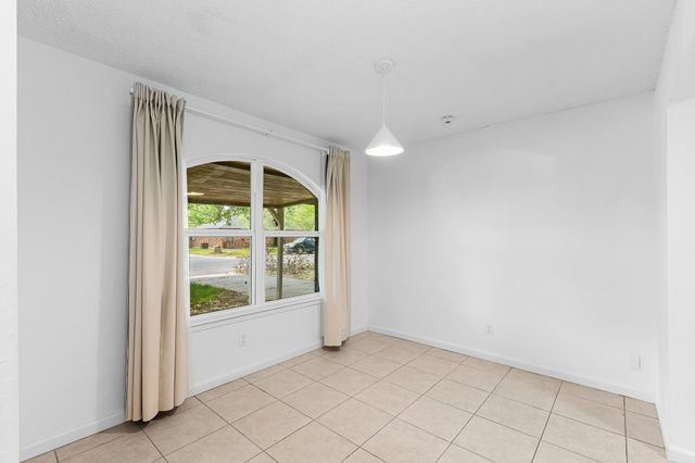 1311 Monte Vista DR, Lockhart, TX 78644