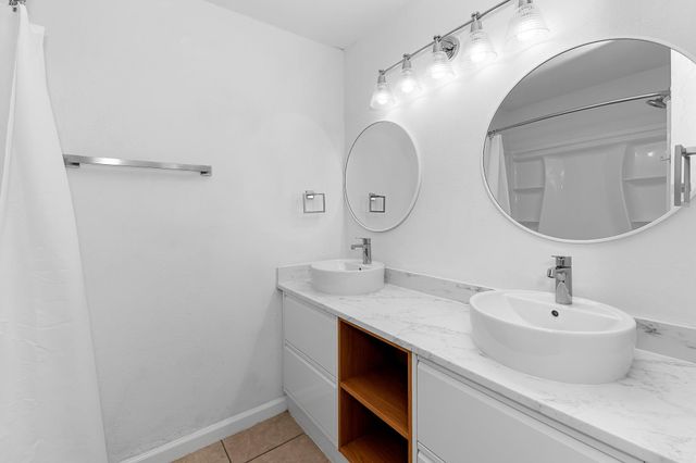 1311 Monte Vista DR, Lockhart, TX 78644