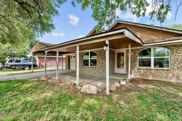1311 Monte Vista DR, Lockhart, TX 78644