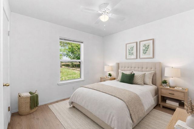 1311 Monte Vista DR, Lockhart, TX 78644