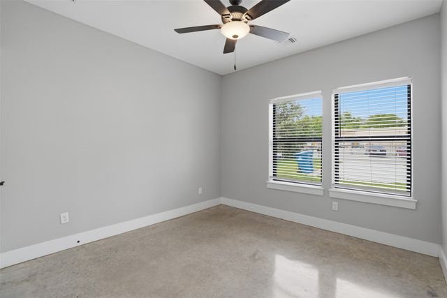 738 E Sears Street, Denison, TX 75021