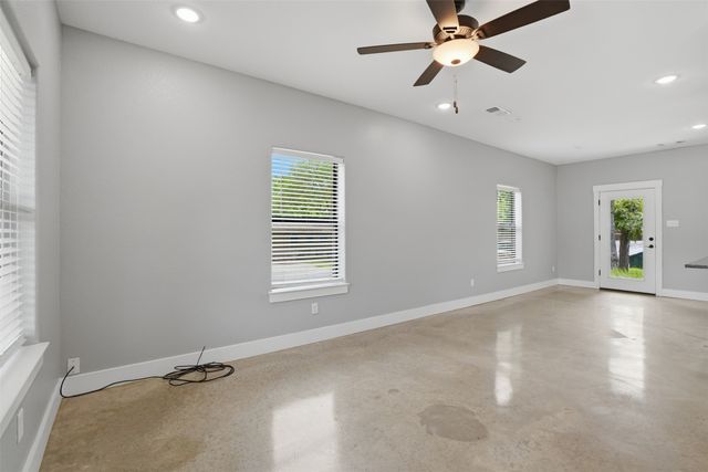 738 E Sears Street, Denison, TX 75021