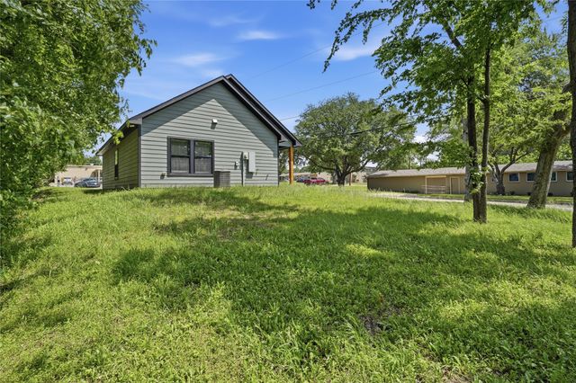 738 E Sears Street, Denison, TX 75021