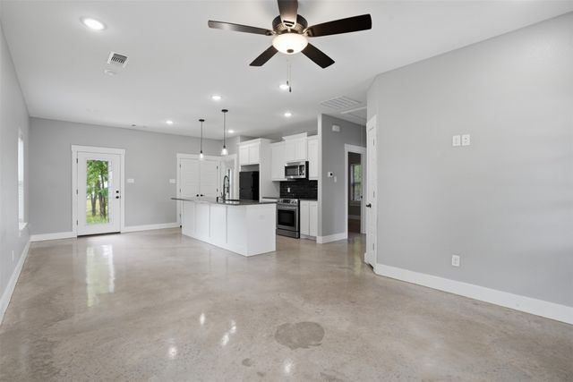 738 E Sears Street, Denison, TX 75021