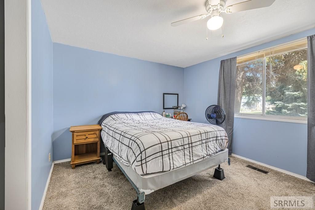 Image 10 of property listing at 2031 Lawrence Lane, Blackfoot, ID 83221