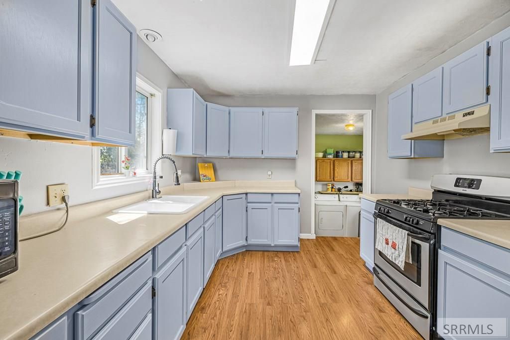 Image 6 of property listing at 2031 Lawrence Lane, Blackfoot, ID 83221