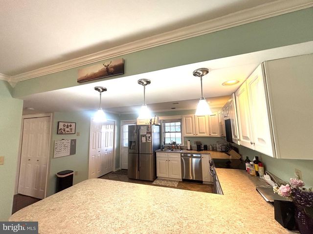 368 MELBOURNE LANE, Mechanicsburg, PA 17055