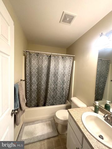 368 MELBOURNE LANE, Mechanicsburg, PA 17055