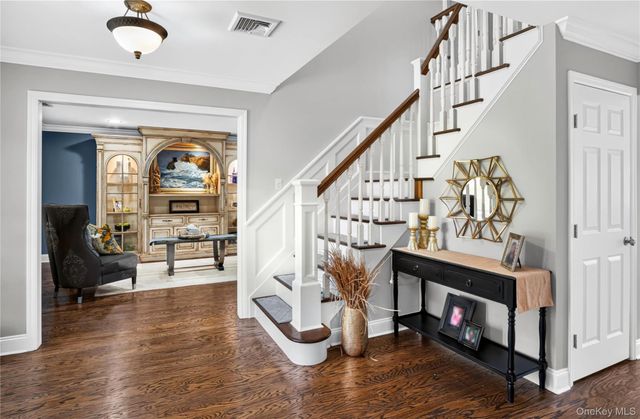 125 Pace Drive S, West Islip, NY 11795