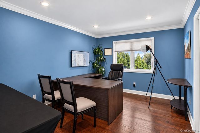 125 Pace Drive S, West Islip, NY 11795