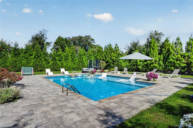 125 Pace Drive S, West Islip, NY 11795