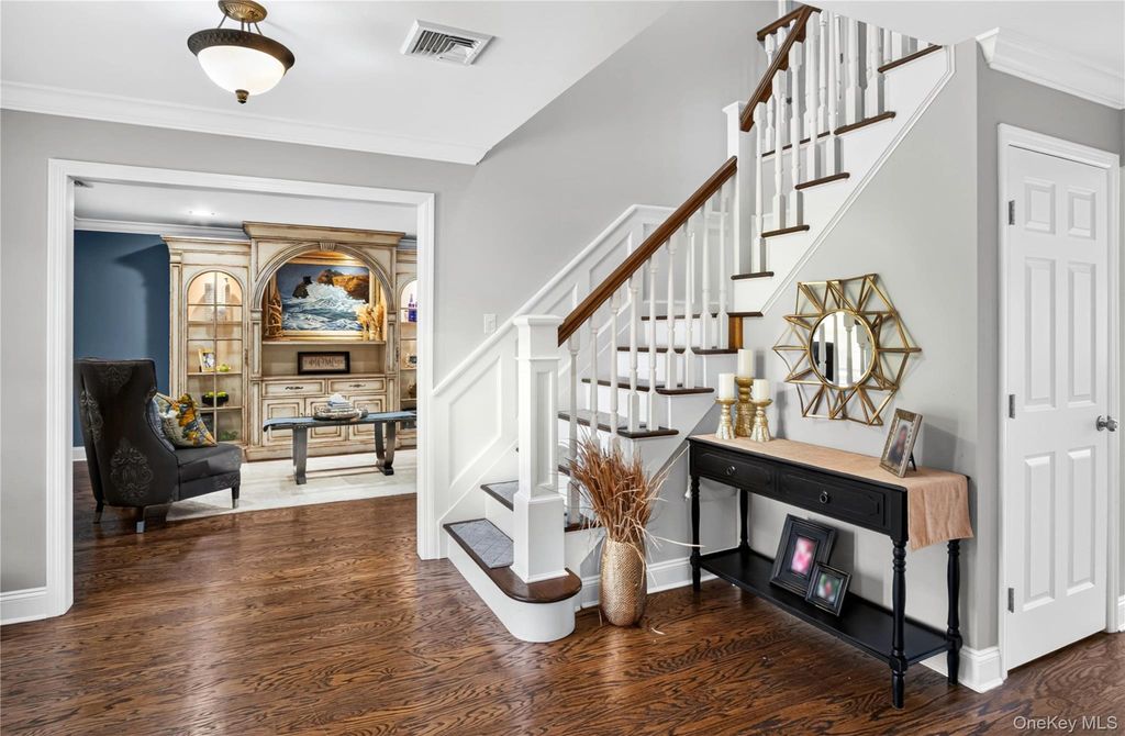 125 Pace Drive S, West Islip, NY 11795 — photo 2