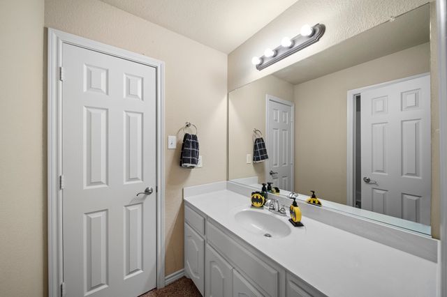 5038 W Fall Drive, Midlothian, TX 76065