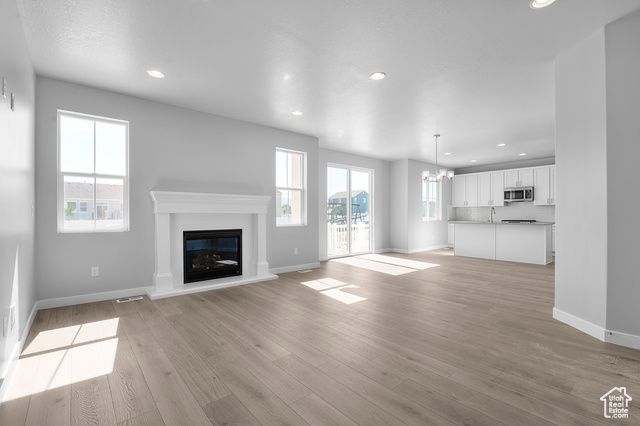2598 N 3020 W, Clinton, UT 84015