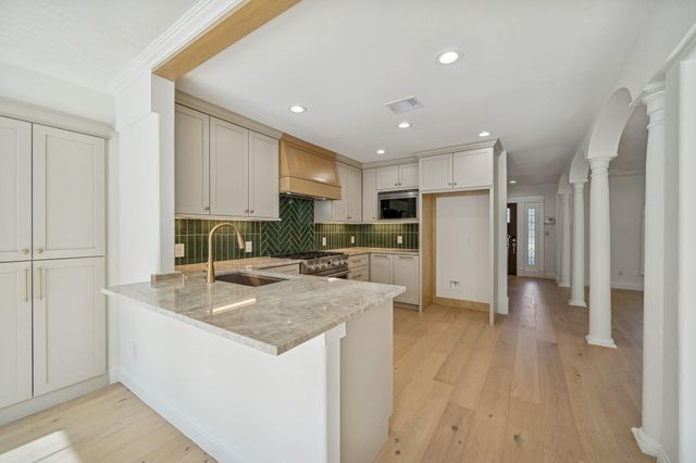 819 Azalea Street, Houston, TX 77018