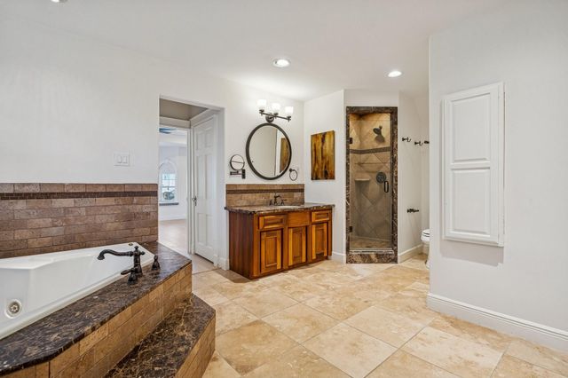 819 Azalea Street, Houston, TX 77018