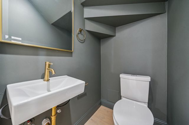 819 Azalea Street, Houston, TX 77018