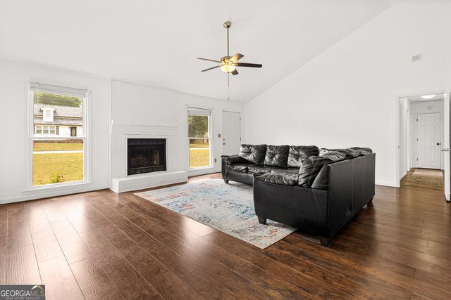 1631 Rose Garden Lane, Loganville, GA 30052