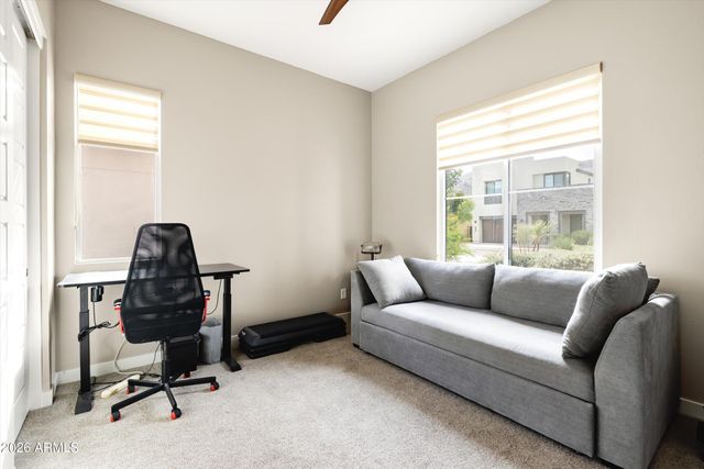930 E PASEO Way, Phoenix, AZ 85042