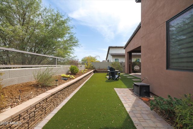 930 E PASEO Way, Phoenix, AZ 85042