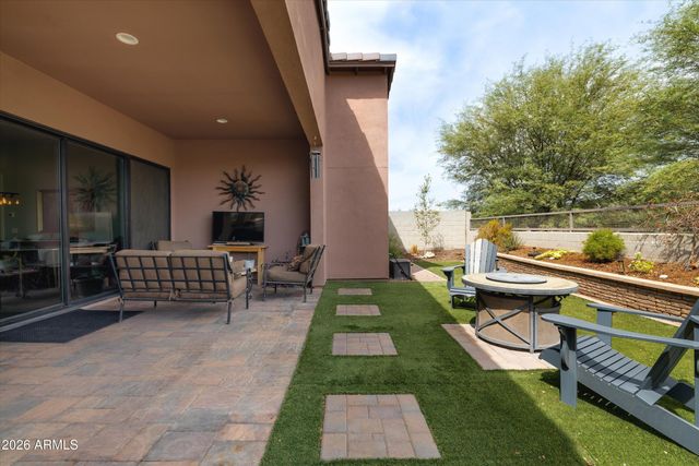930 E PASEO Way, Phoenix, AZ 85042
