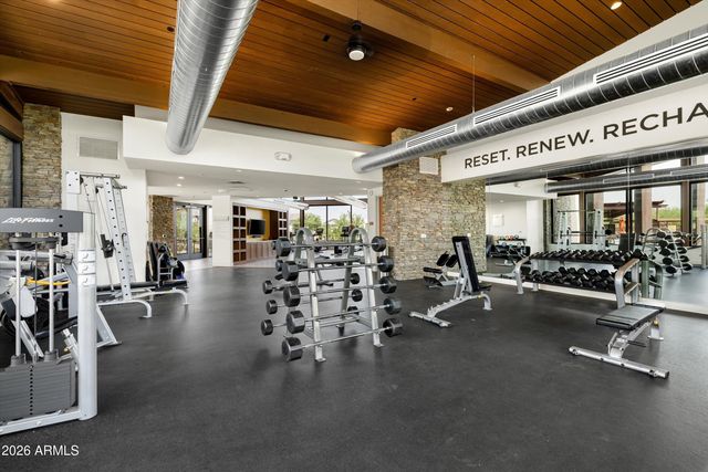 930 E PASEO Way, Phoenix, AZ 85042